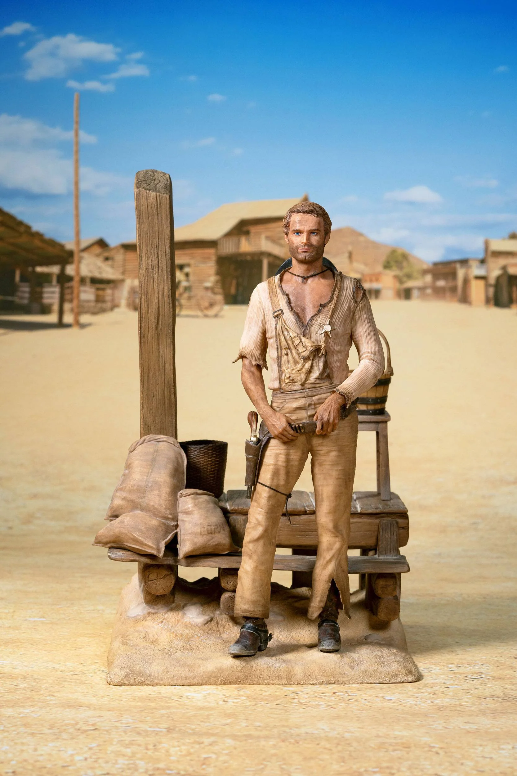 Terence Hill statue 1970 scale 1:6 (36cm) with exclusive autograph card - Image 4