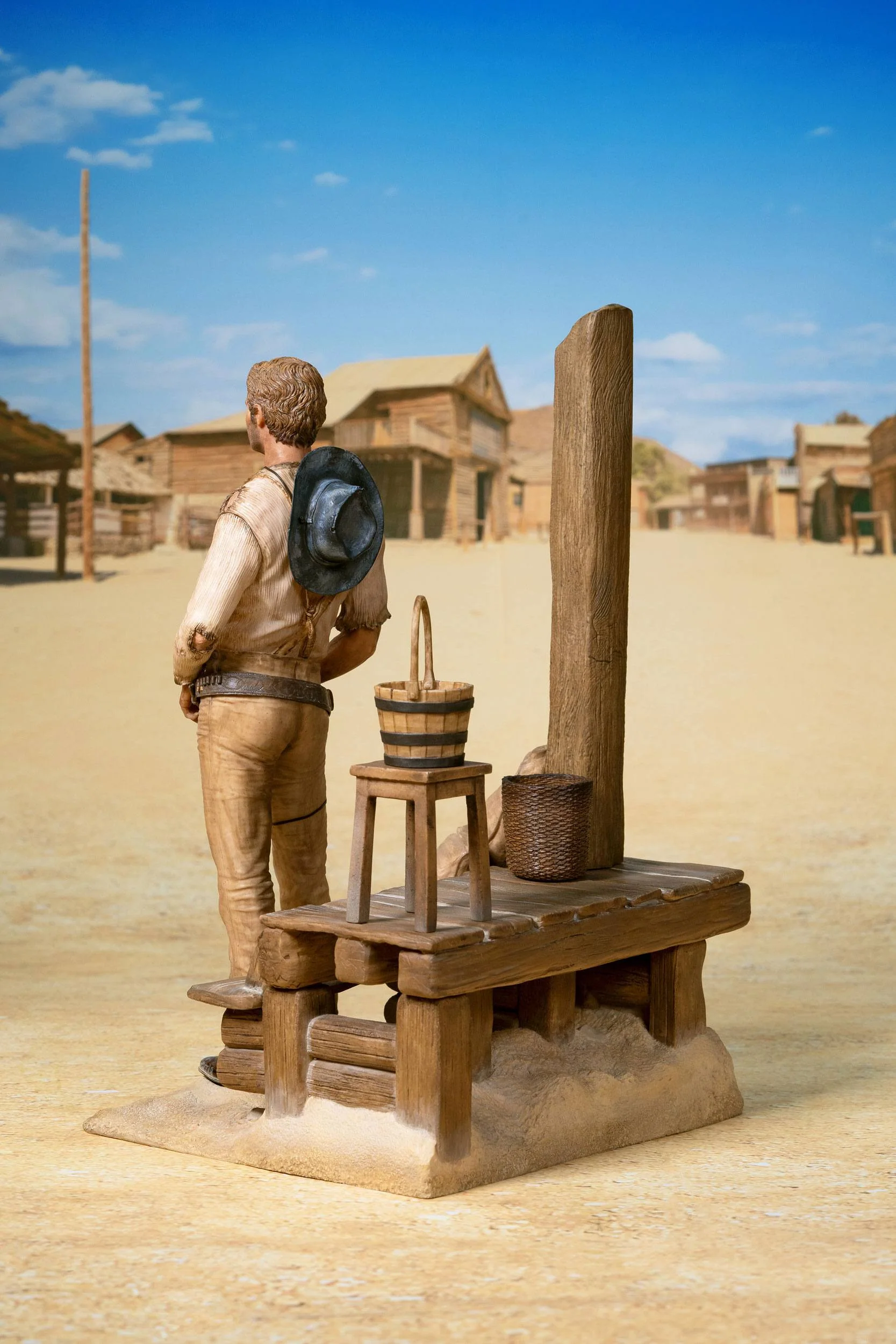Terence Hill statue 1970 scale 1:6 (36cm) with exclusive autograph card - Image 7